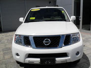 Selling 2010 Nissan Pathfinder LE  13, 000USD